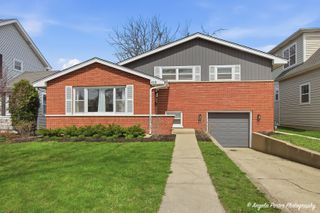 410 W Mueller Street, Arlington Heights, IL 60004