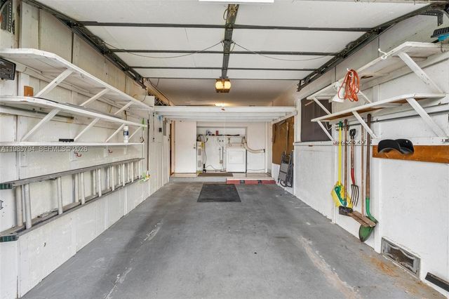 9306 NW 80th St, Tamarac, FL 33321