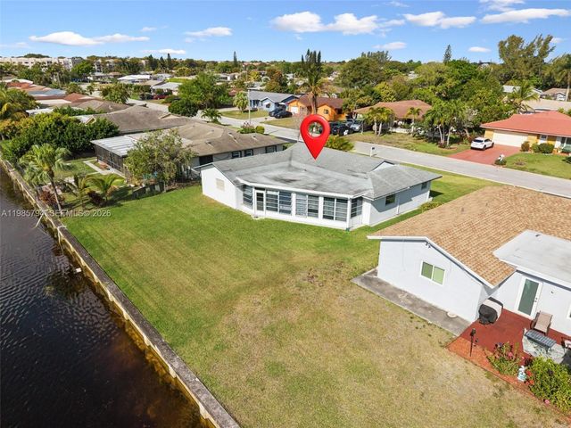 9306 NW 80th St, Tamarac, FL 33321