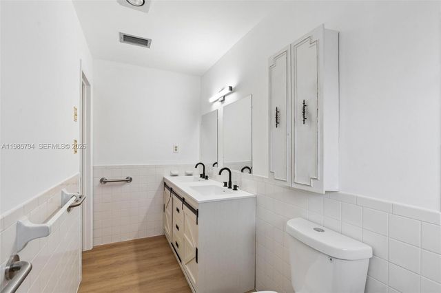 9306 NW 80th St, Tamarac, FL 33321