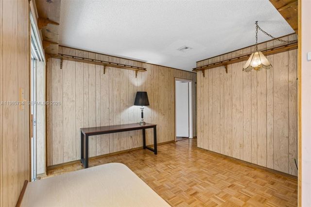 9306 NW 80th St, Tamarac, FL 33321