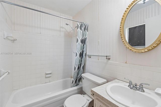 9306 NW 80th St, Tamarac, FL 33321