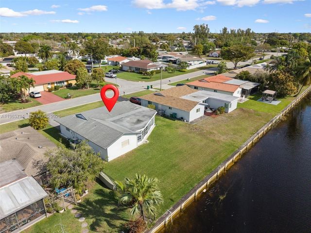 9306 NW 80th St, Tamarac, FL 33321