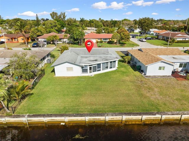 9306 NW 80th St, Tamarac, FL 33321