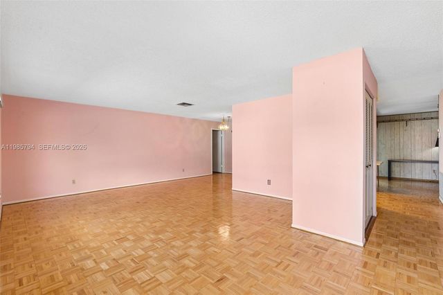 9306 NW 80th St, Tamarac, FL 33321