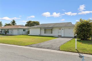 9306 NW 80th St, Tamarac, FL 33321