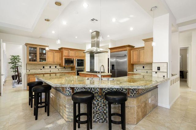 52395 Whispering Way, La Quinta, CA 92253
