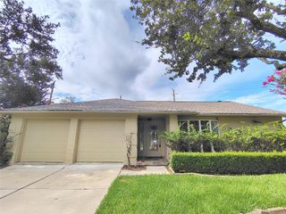 2546 Long Reach Drive, Sugar Land, TX 77478
