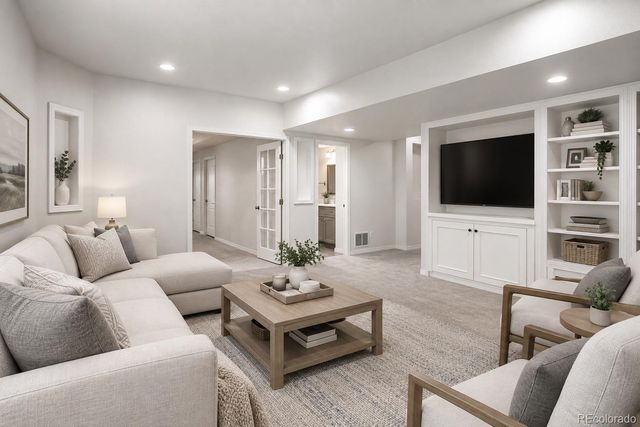 1770 S Poplar Street, Denver, CO 80224