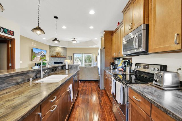 W142S7831 Freedom AVENUE, Muskego, WI 53150