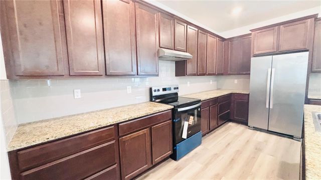 557 SCOTT LAKE CREEK LN, Lakeland, FL 33813