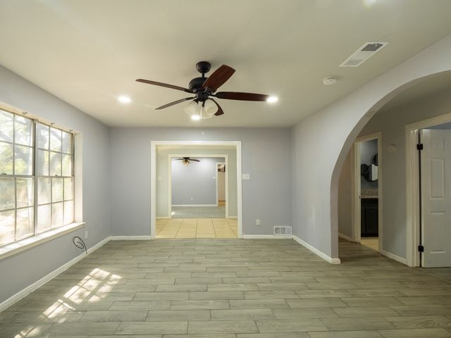 605 Blue Lake Drive, Fort Worth, TX 76103