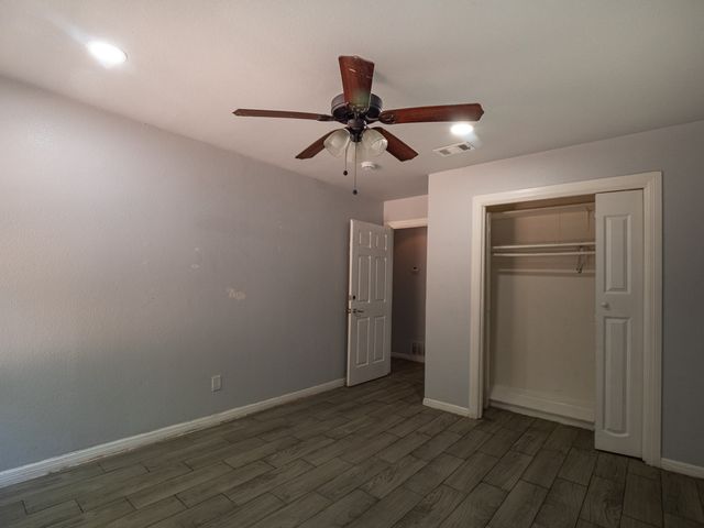 605 Blue Lake Drive, Fort Worth, TX 76103