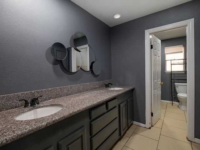 605 Blue Lake Drive, Fort Worth, TX 76103