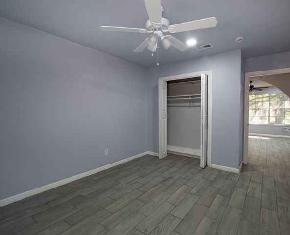 605 Blue Lake Drive, Fort Worth, TX 76103