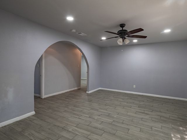 605 Blue Lake Drive, Fort Worth, TX 76103