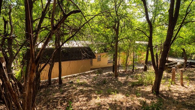 605 Blue Lake Drive, Fort Worth, TX 76103