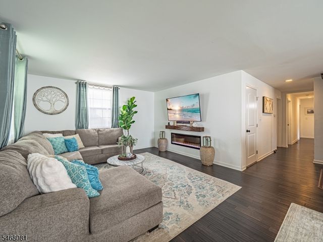 45 Betts Ave, Lawrence Twp., NJ 08648