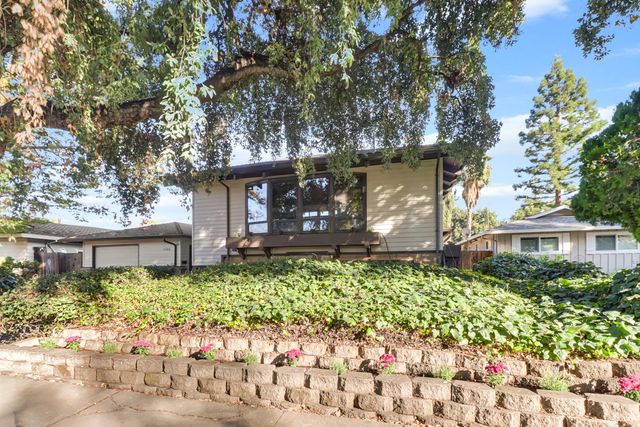 1302 Oak Ave, Davis, CA 95616