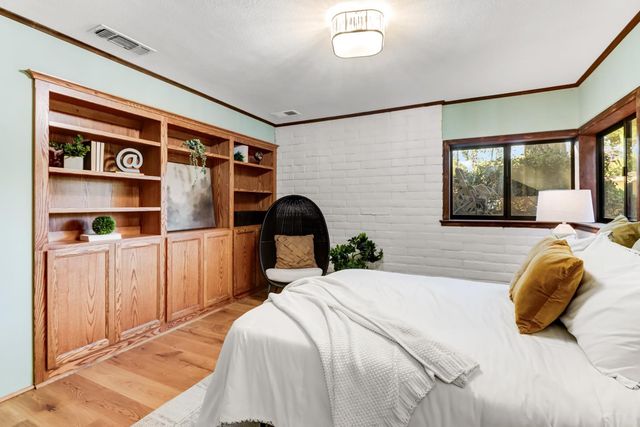 1302 Oak Ave, Davis, CA 95616