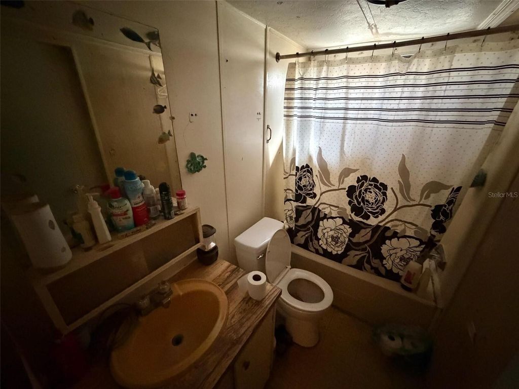 Image 7 of property listing at 5175 W WINTER SUN LANE, Homosassa, FL 34446