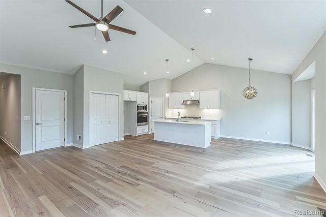 9758 Iosco Ridge Drive, Gregory, MI 48137