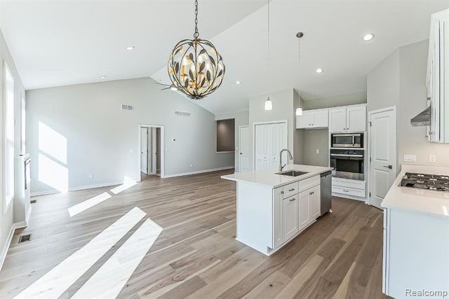 9758 Iosco Ridge Drive, Gregory, MI 48137