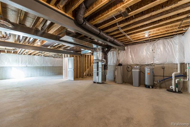 9758 Iosco Ridge Drive, Gregory, MI 48137