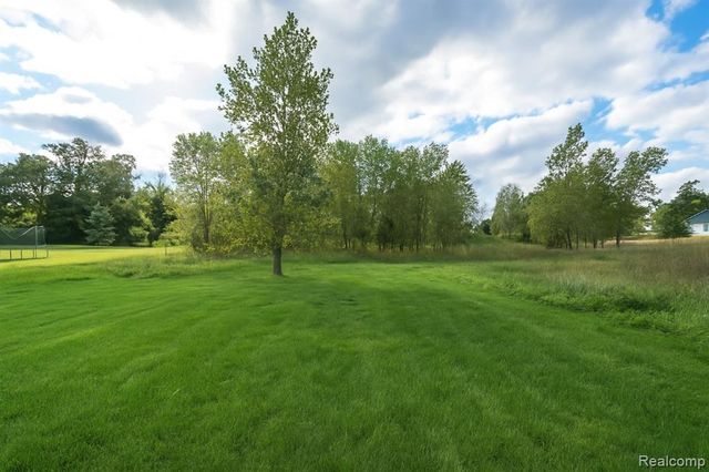 9758 Iosco Ridge Drive, Gregory, MI 48137