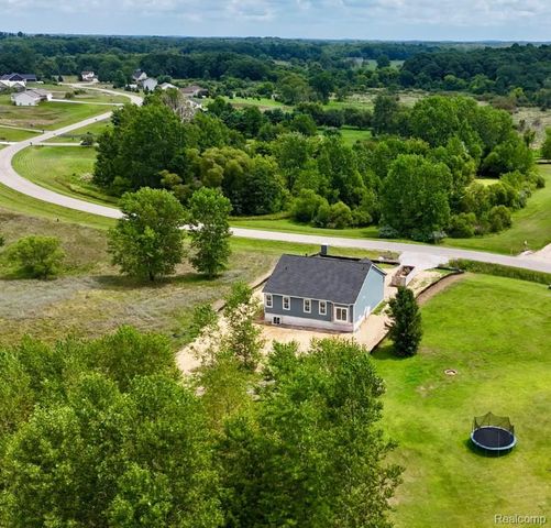 9758 Iosco Ridge Drive, Gregory, MI 48137