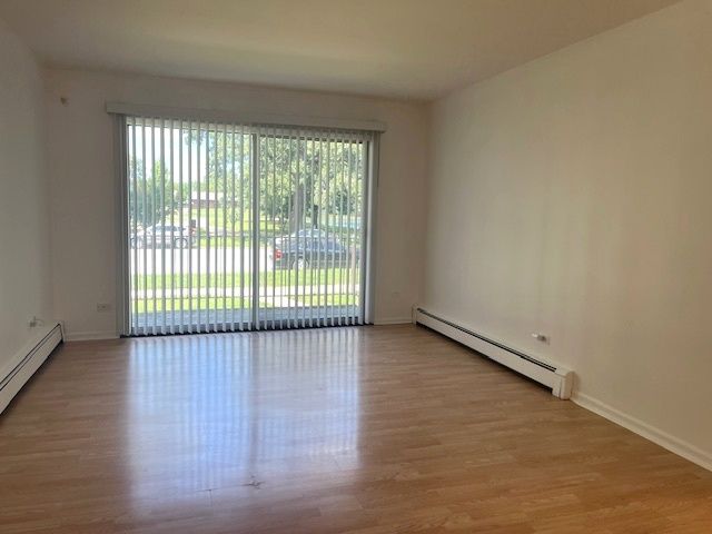 5733 W 103rd Street 1W, Oak Lawn, IL 60453
