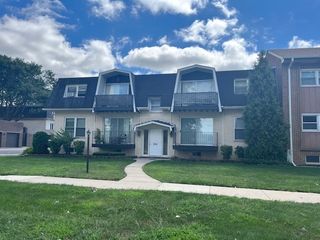 5733 W 103rd Street 1W, Oak Lawn, IL 60453
