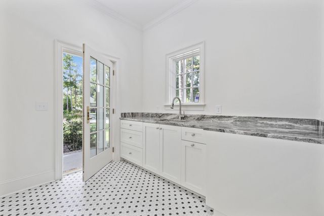 62 Makepeace Pl., Pawleys Island, SC 29585