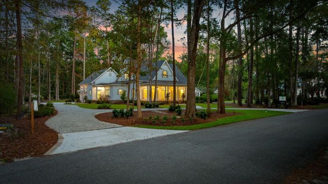 62 Makepeace Pl., Pawleys Island, SC 29585