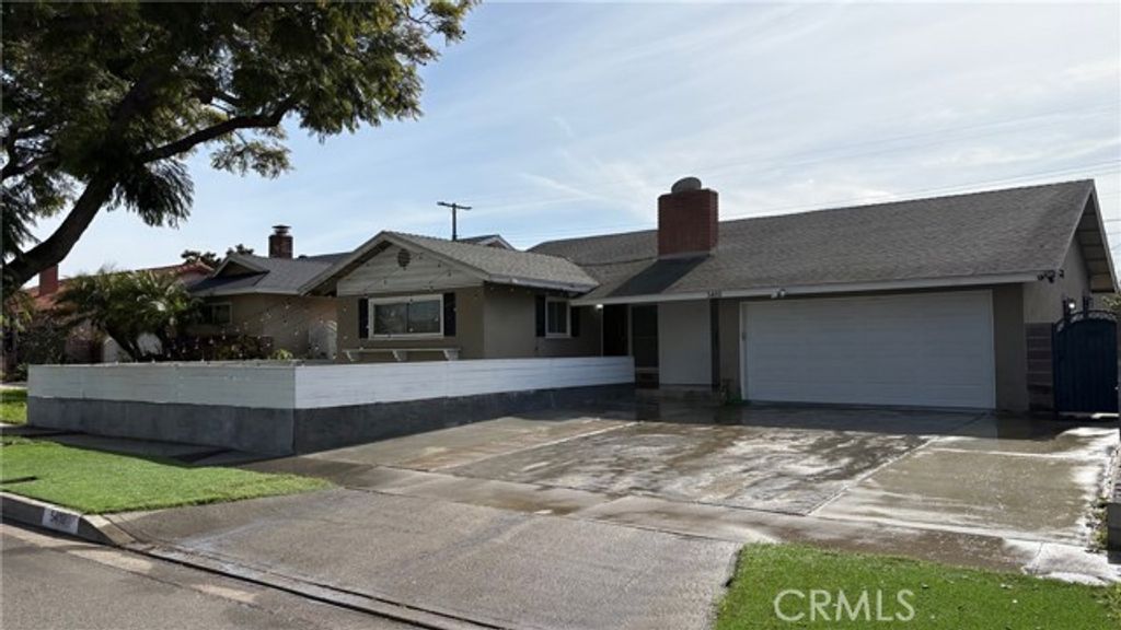 5410 W Davit Avenue, Santa Ana, CA 92704