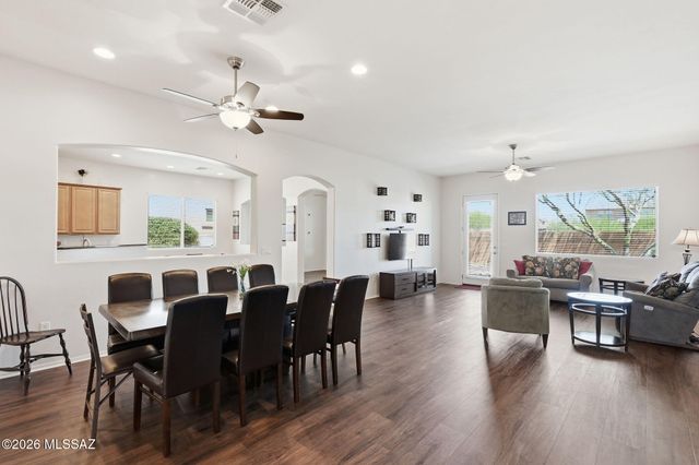 6769 W Fishermans Drive, Tucson, AZ 85757