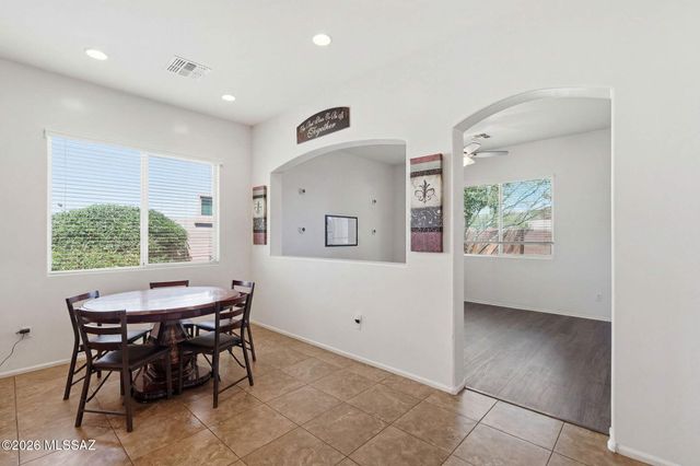 6769 W Fishermans Drive, Tucson, AZ 85757