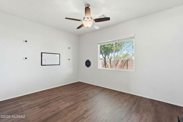 6769 W Fishermans Drive, Tucson, AZ 85757