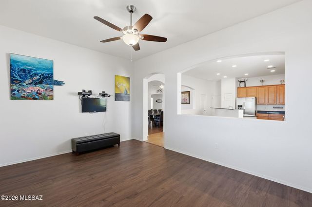 6769 W Fishermans Drive, Tucson, AZ 85757