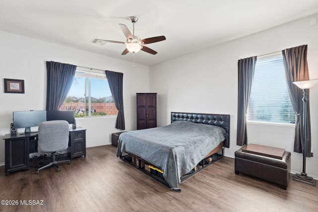 6769 W Fishermans Drive, Tucson, AZ 85757
