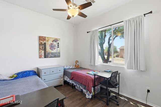 6769 W Fishermans Drive, Tucson, AZ 85757
