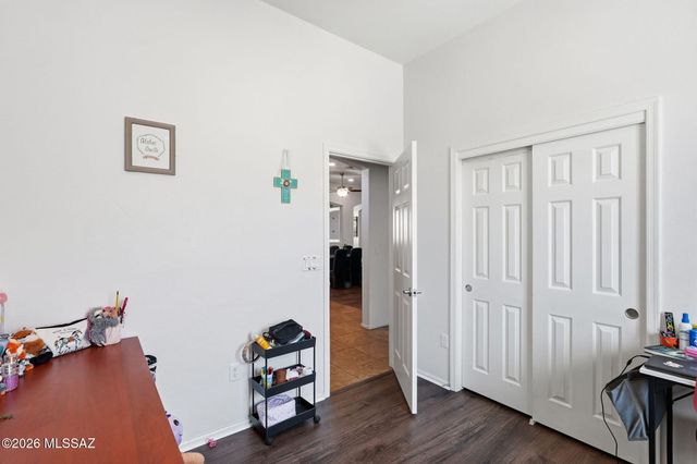 6769 W Fishermans Drive, Tucson, AZ 85757