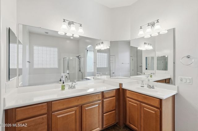 6769 W Fishermans Drive, Tucson, AZ 85757