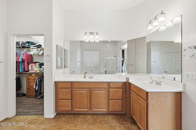 6769 W Fishermans Drive, Tucson, AZ 85757