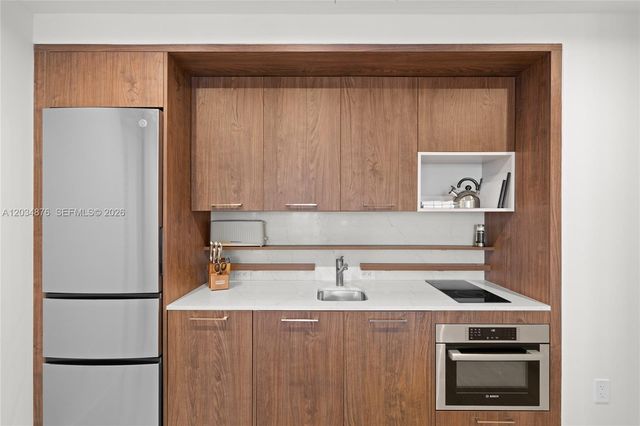 1611 SW 2nd Avenue 816, Miami, FL 33129
