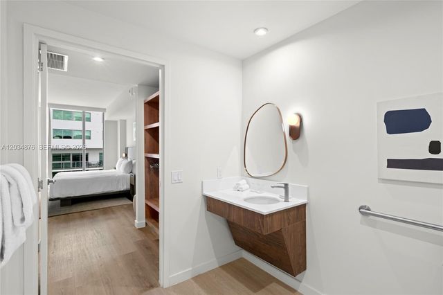 1611 SW 2nd Avenue 816, Miami, FL 33129