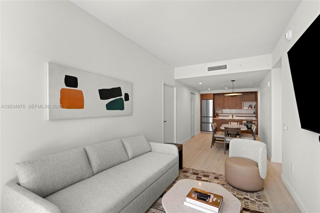 1611 SW 2nd Avenue 816, Miami, FL 33129