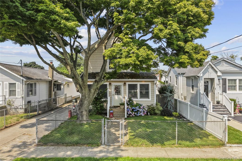 81 Wilson Avenue, Amityville, NY 11701 — photo 4