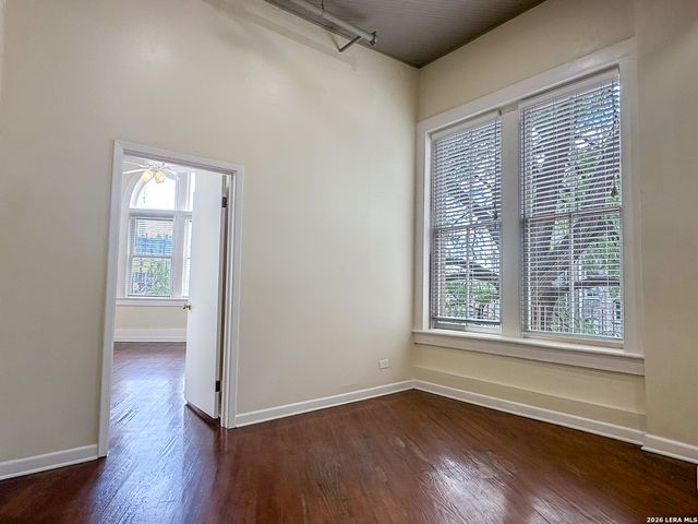 245 Losoya St A, San Antonio, TX 78205