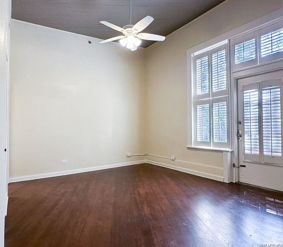 245 Losoya St A, San Antonio, TX 78205